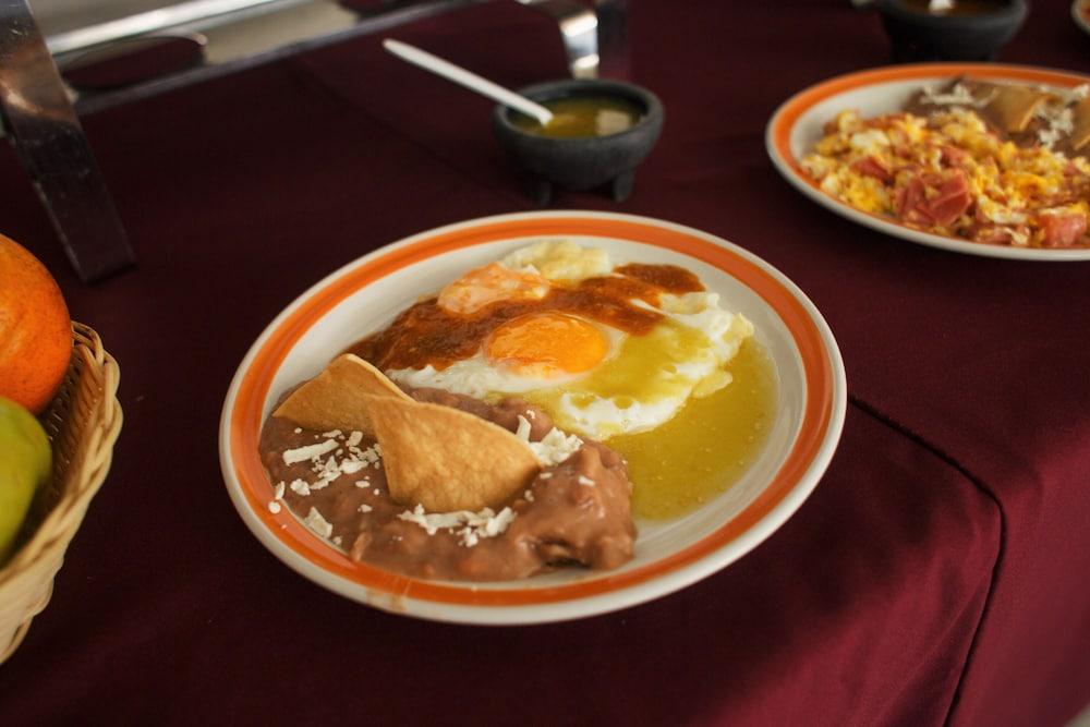 Fiesta Versalles Monterrey Zewnętrze zdjęcie